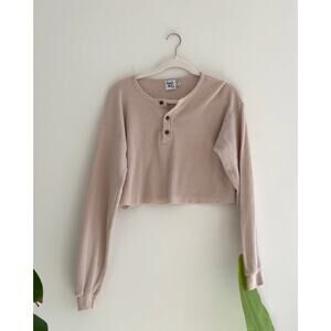 princess polly cream colored cropped henley top | sz us 4